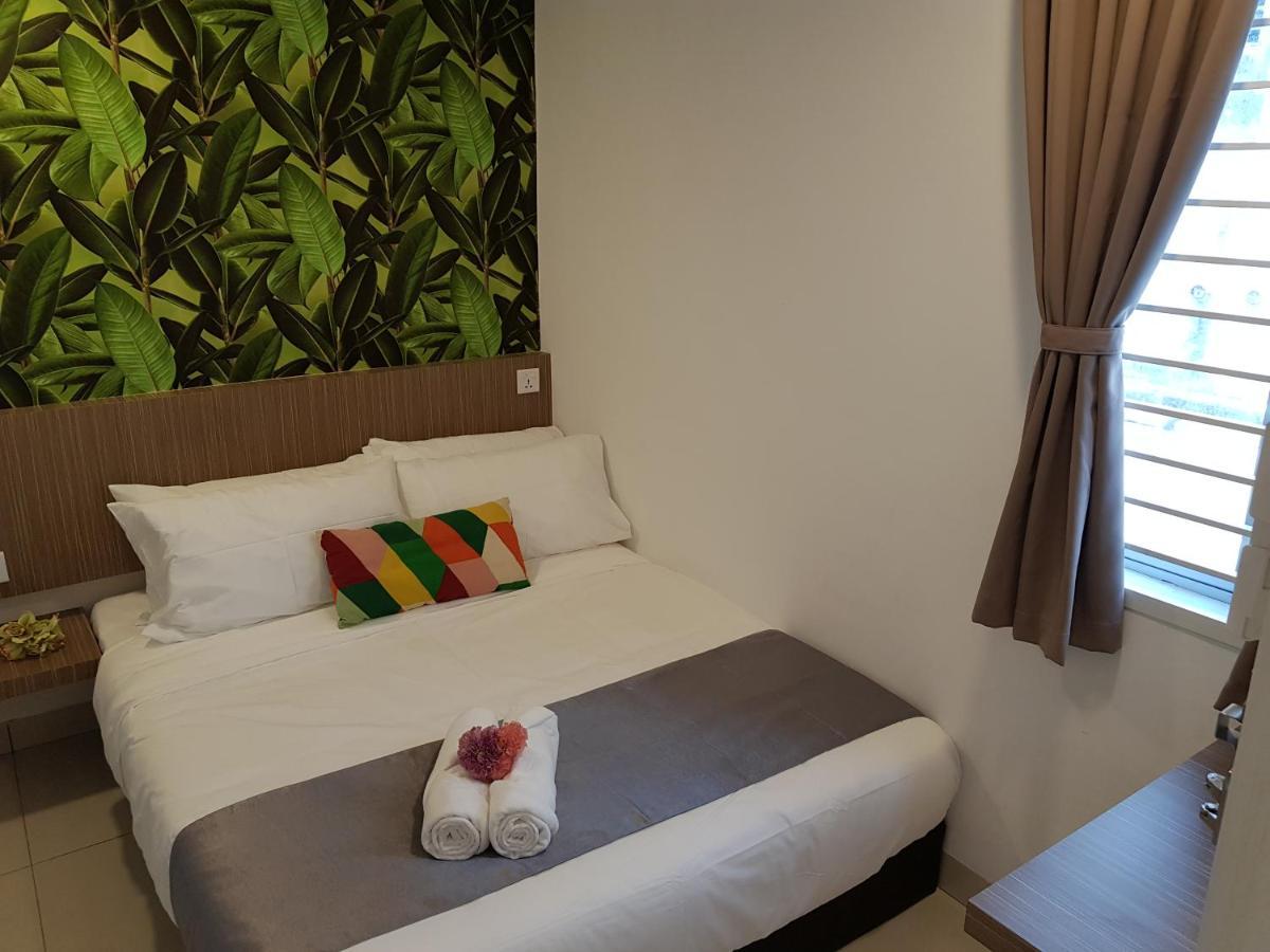 Teruntum 96 Guest House Куантан Екстер'єр фото